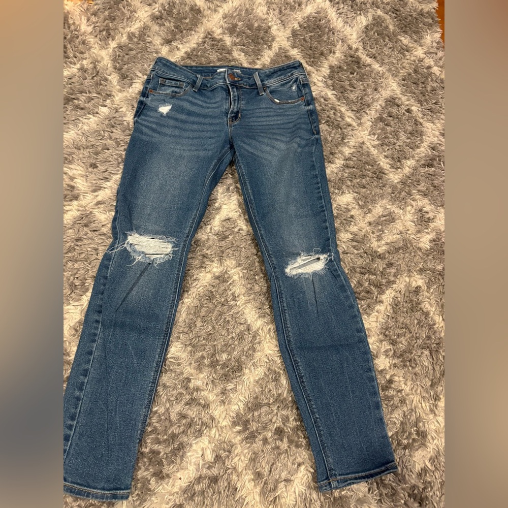 Women's Slightly Distressed Blue Jeans/Old Navy Super Skinny Mid Rise Size 8NWOT